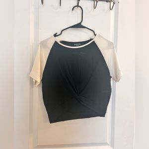 BuffBunny crop top sz M